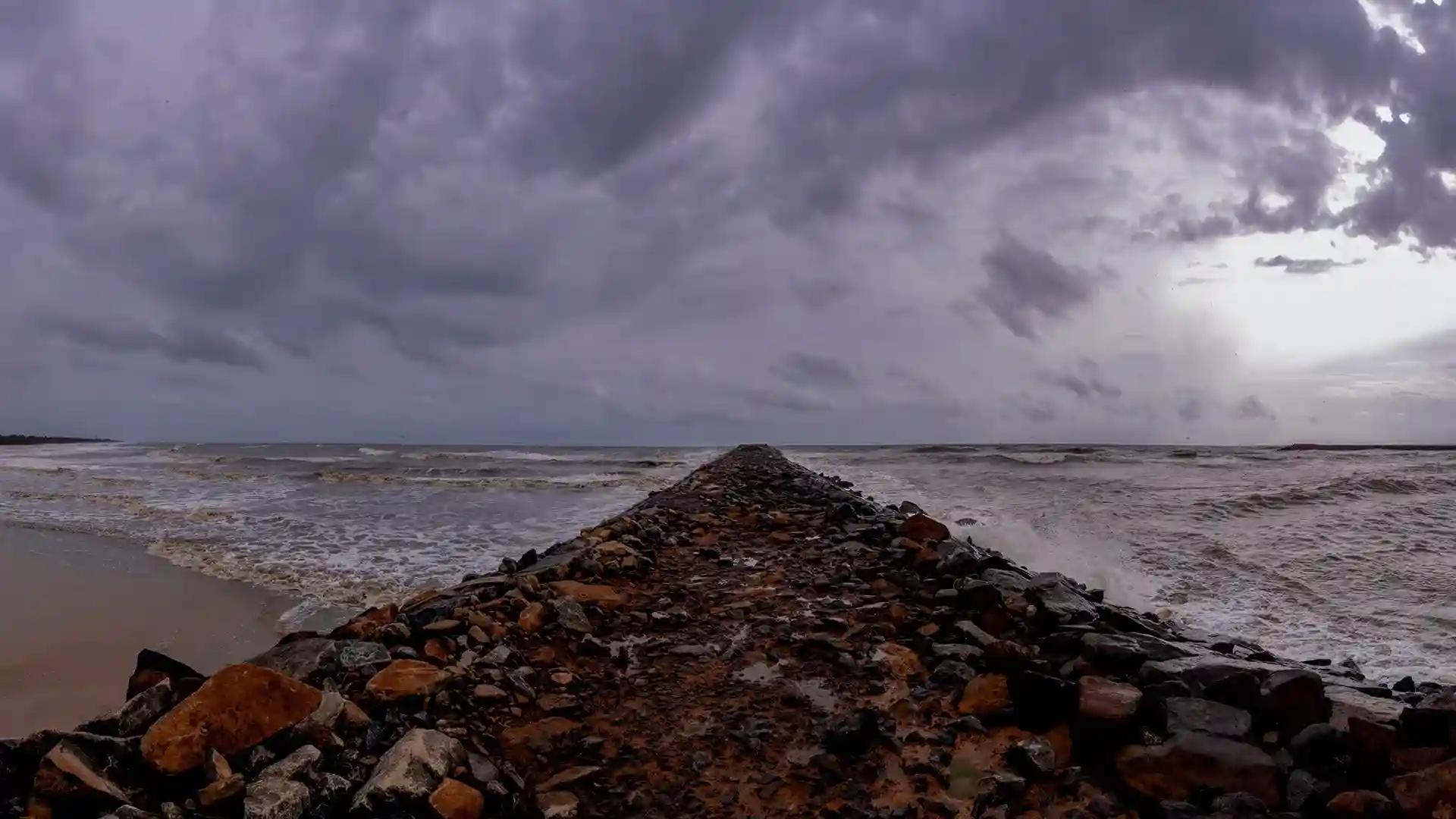 Azhithala Beach, Kasaragod Azhithala Beach, Kasaragod