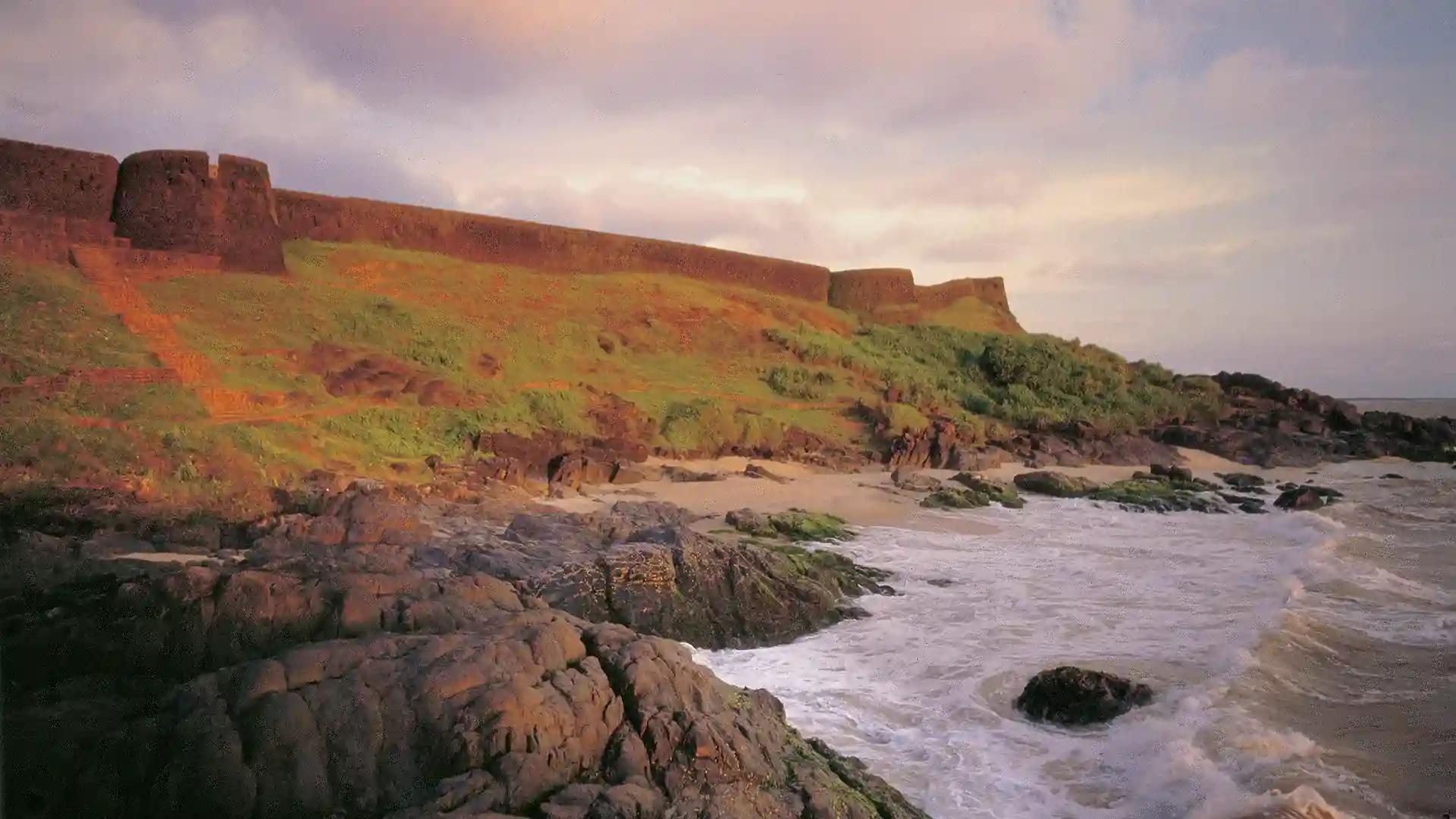 Bekal Fort & beach, Kasaragod Bekal Fort & beach, Kasaragod
