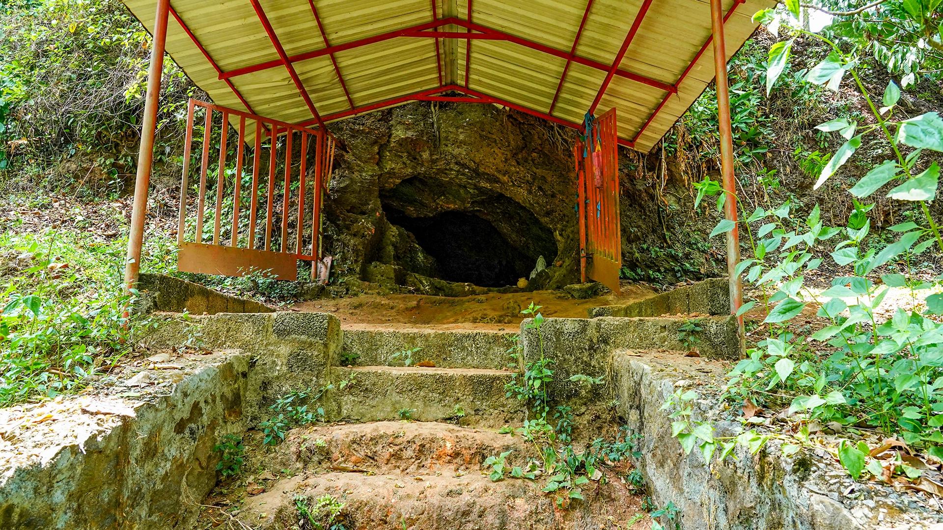 Kapila Cave, Vennimala Kapila Cave, Vennimala