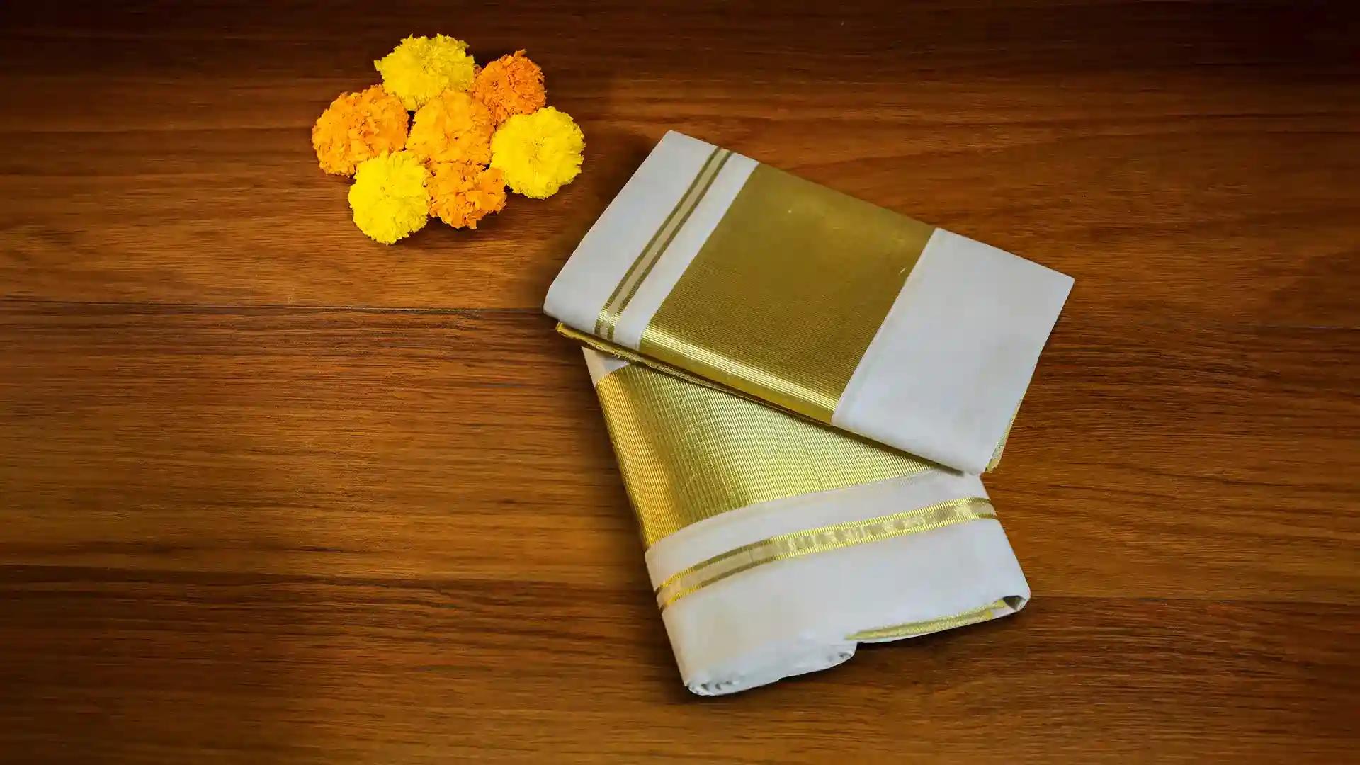 Kasavu Mundu and Neryathu Kasavu Mundu and Neryathu