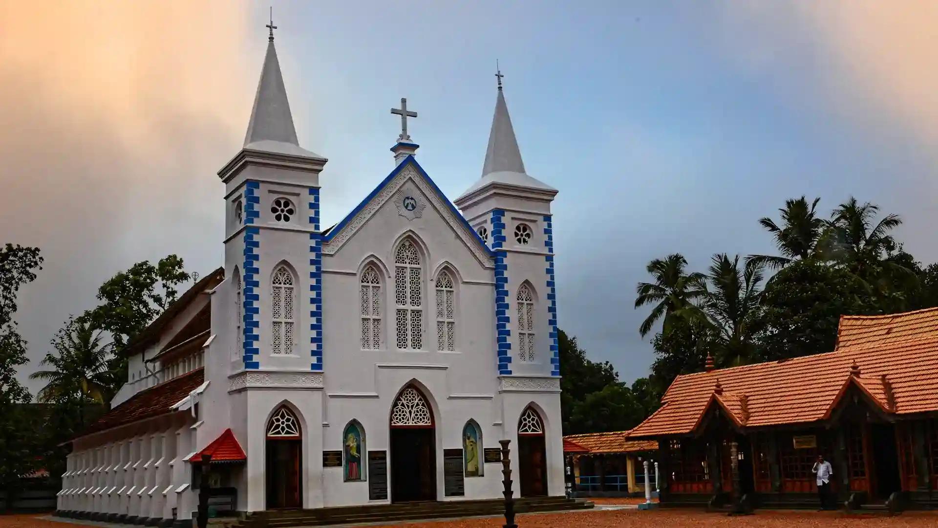 Niranam Valiyapally Niranam Valiyapally