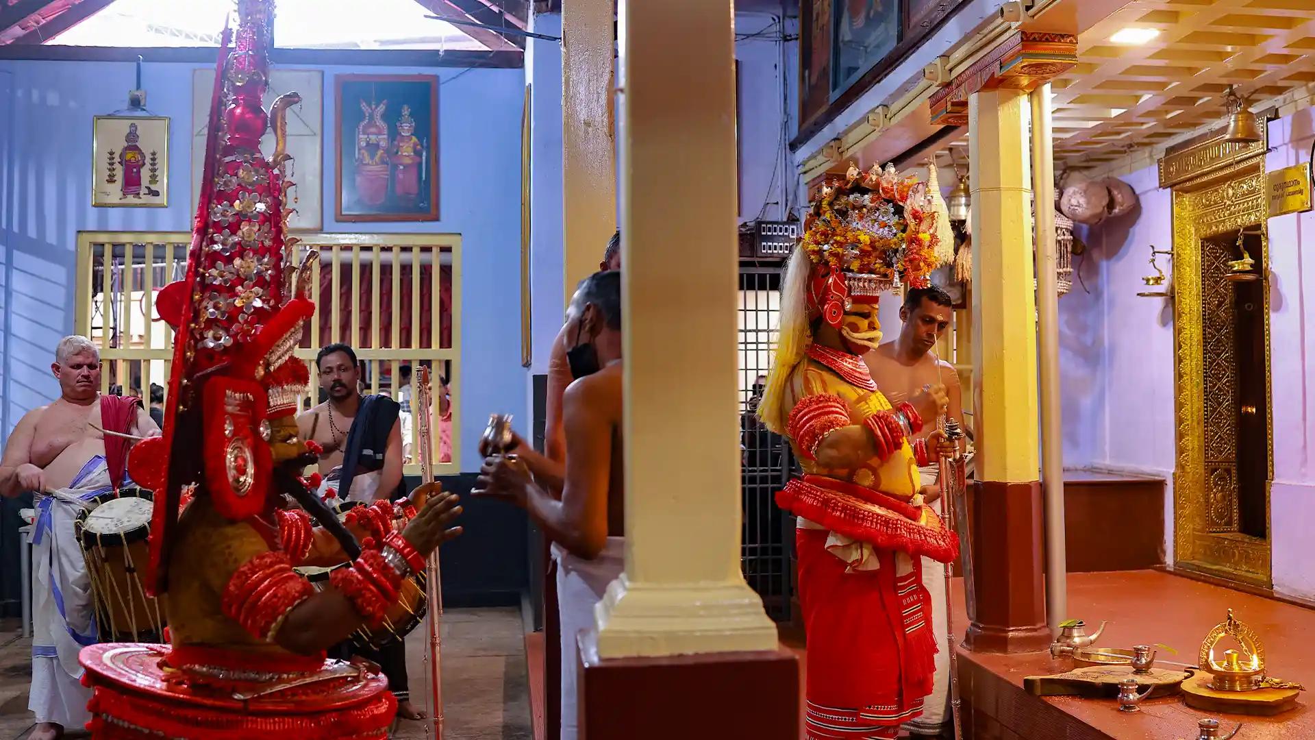 Parassini Madappura Sree Muthappan Temple Parassini Madappura Sree Muthappan Temple