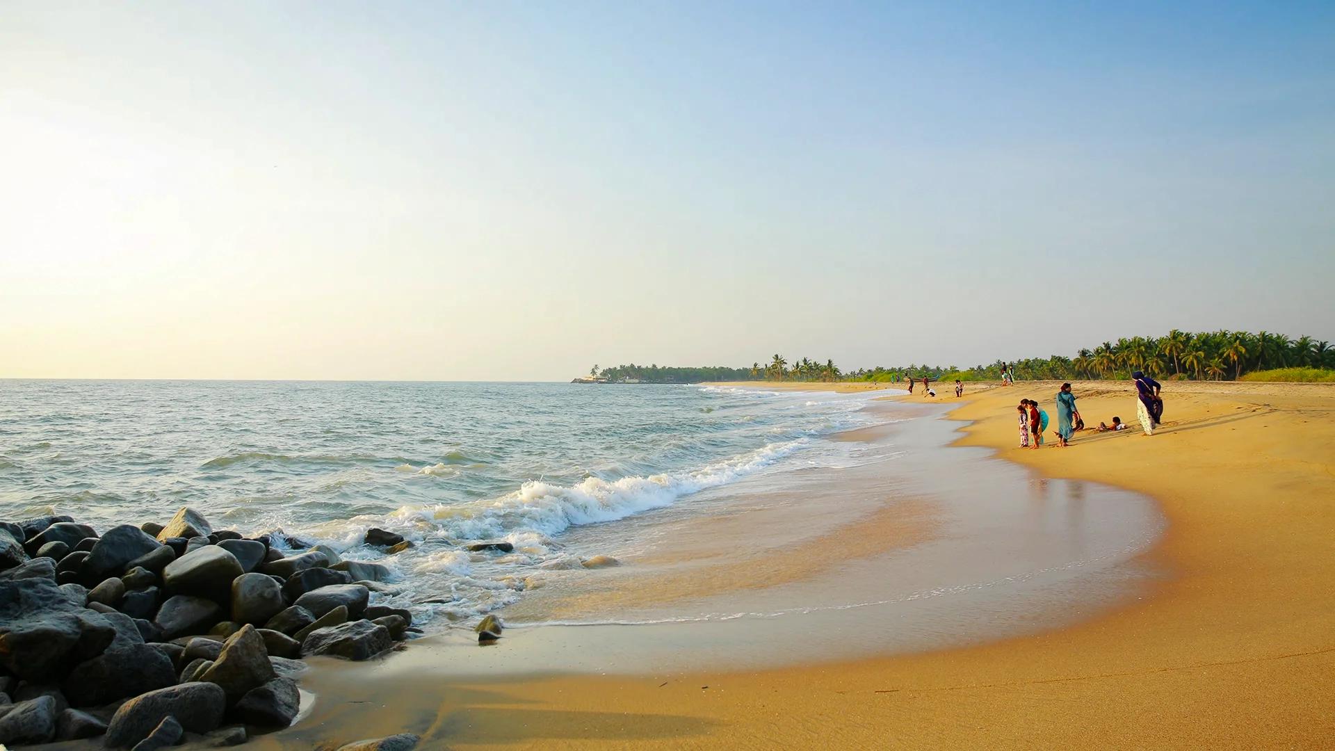 Malappuram’s quiet coastal escape, where nature whispers and waves soothe. Malappuram’s quiet coastal escape, where nature whispers and waves soothe.