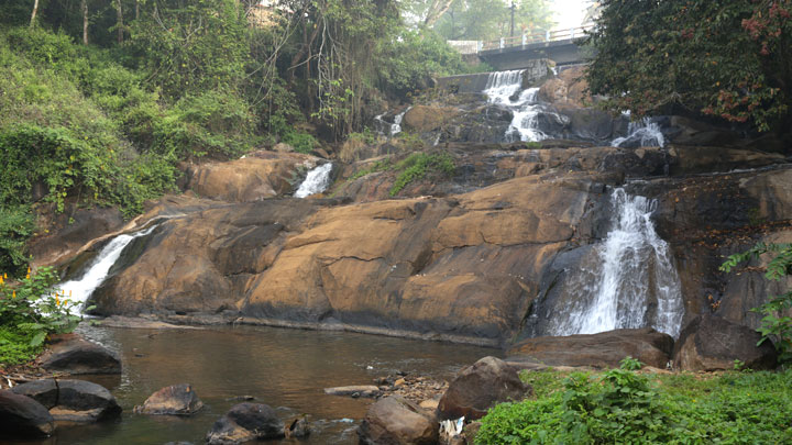 Aruvikkuzhi Waterfalls - an ideal picnic spot and trekking in Kottayam 