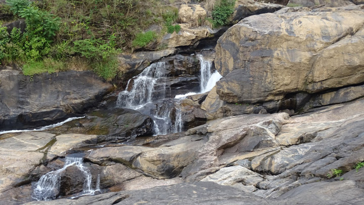 Attukad Waterfalls, Munnar