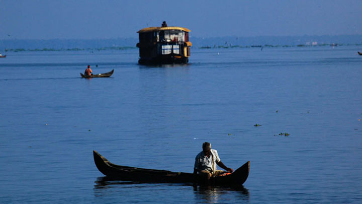 Ashtamudi Lake, the gateway to the backwaters of Kerala 