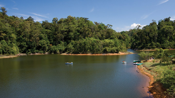 gavi tourist place in kerala