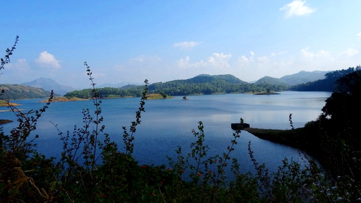 Kulamav dam - part of Idukki reservoir 