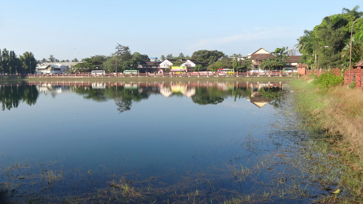 Mananchira Pond