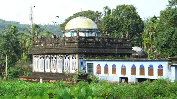 Pazhayangadi Mosque, Kondotti, Malappuram 