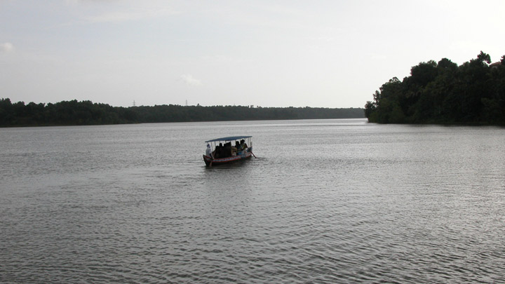 Sasthamkotta - Queen of Lakes