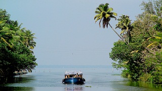 Kadambrayar Bootszentrum 