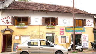 Loafer's Corner o Princess Street, Fort Kochi
