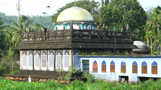 Pazhayangadi Mosque, Kondotti