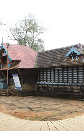 Thirumandhamkunnu Temple, Malappuram