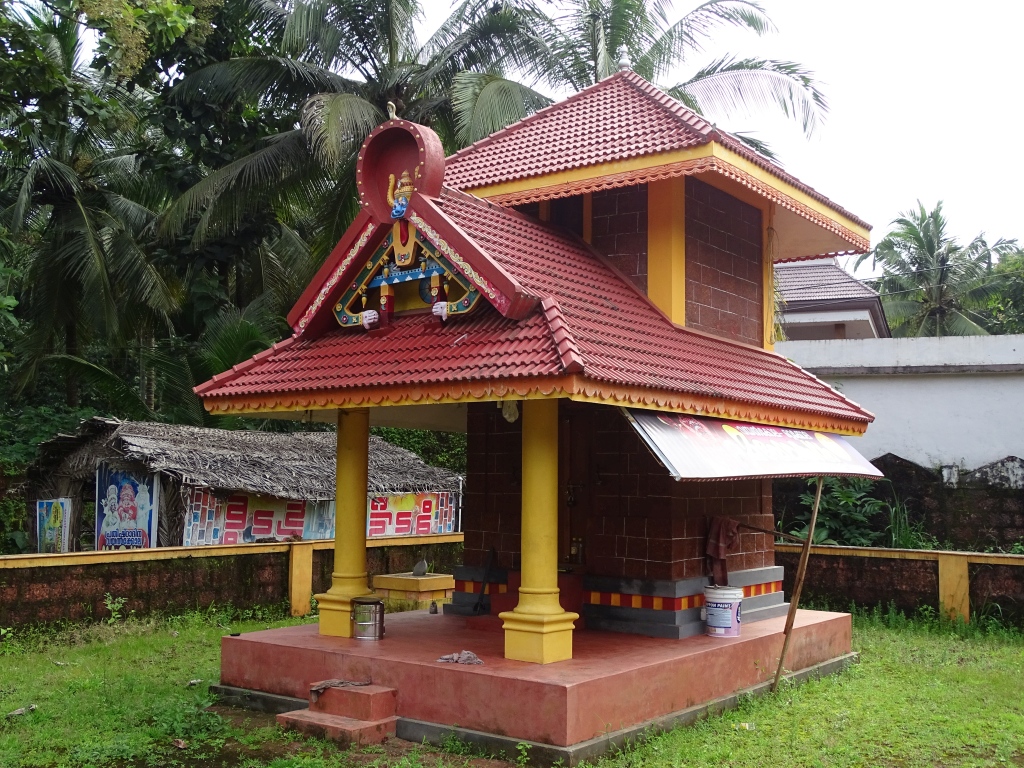 Chamundi Devasthanam, Mavunkal