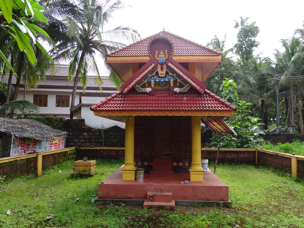 Chamundi Devasthanam, Mavunkal