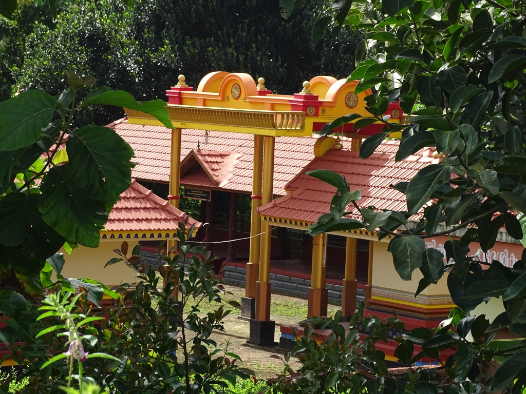 From top, Kalarathri Bhagavathy Temple, Kolathur