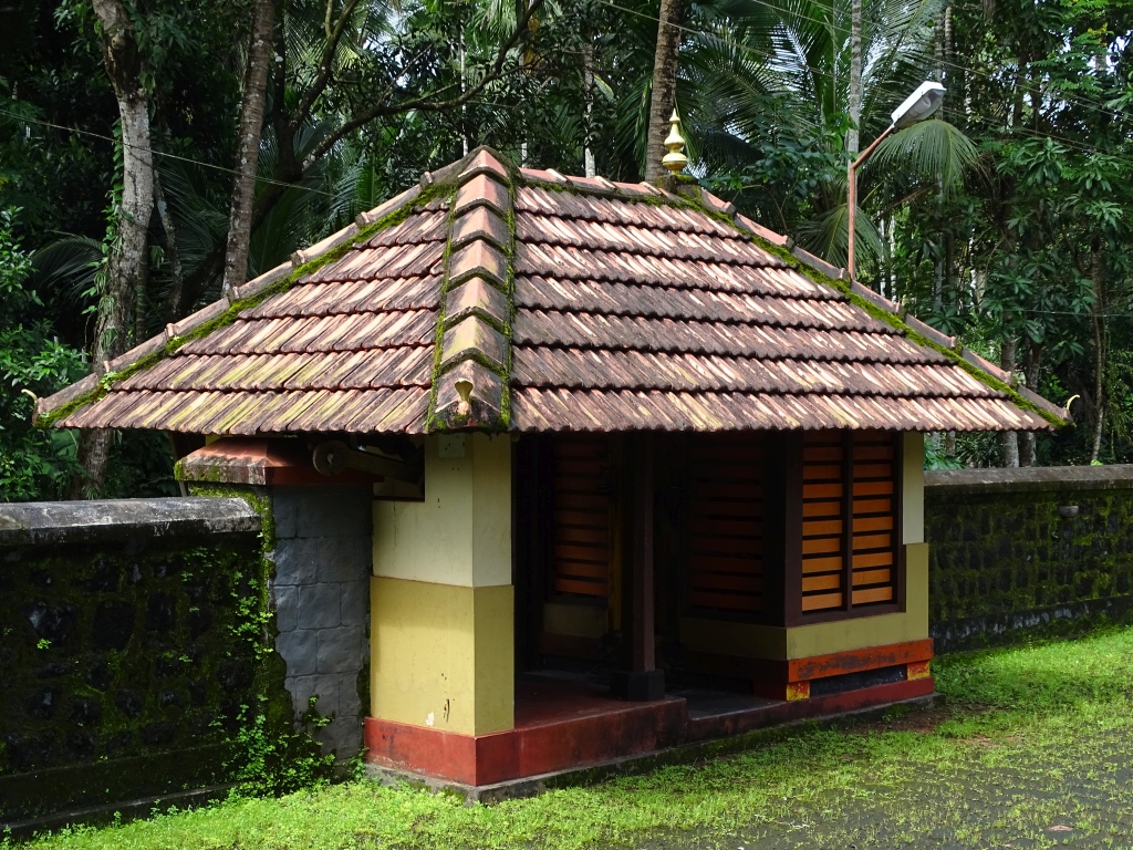 Mandapam in front of the temple