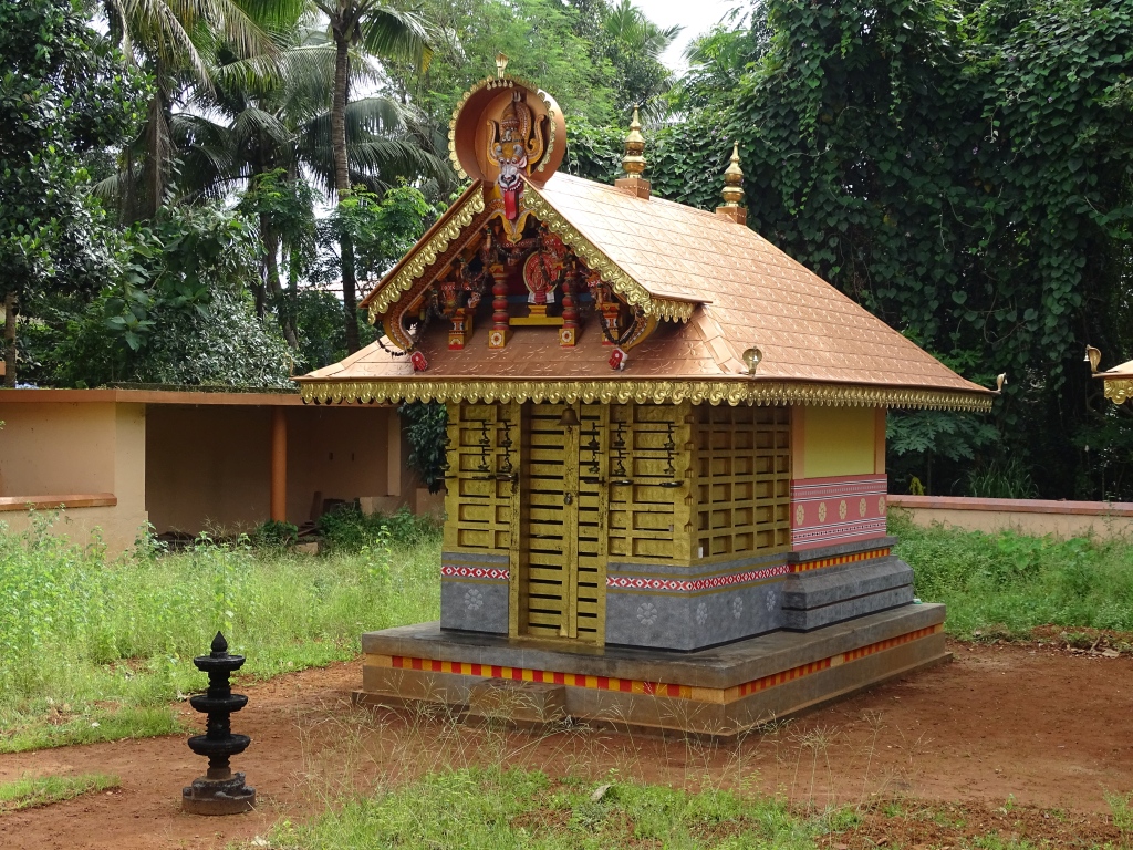 Shrine of Anjootambalam Veererkavu Theyyam Kavu