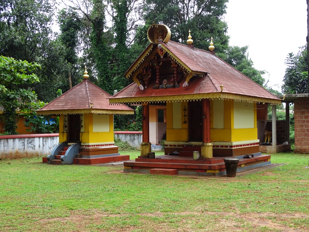 Sree Puliyakkatt Vishnumoorthy Temple