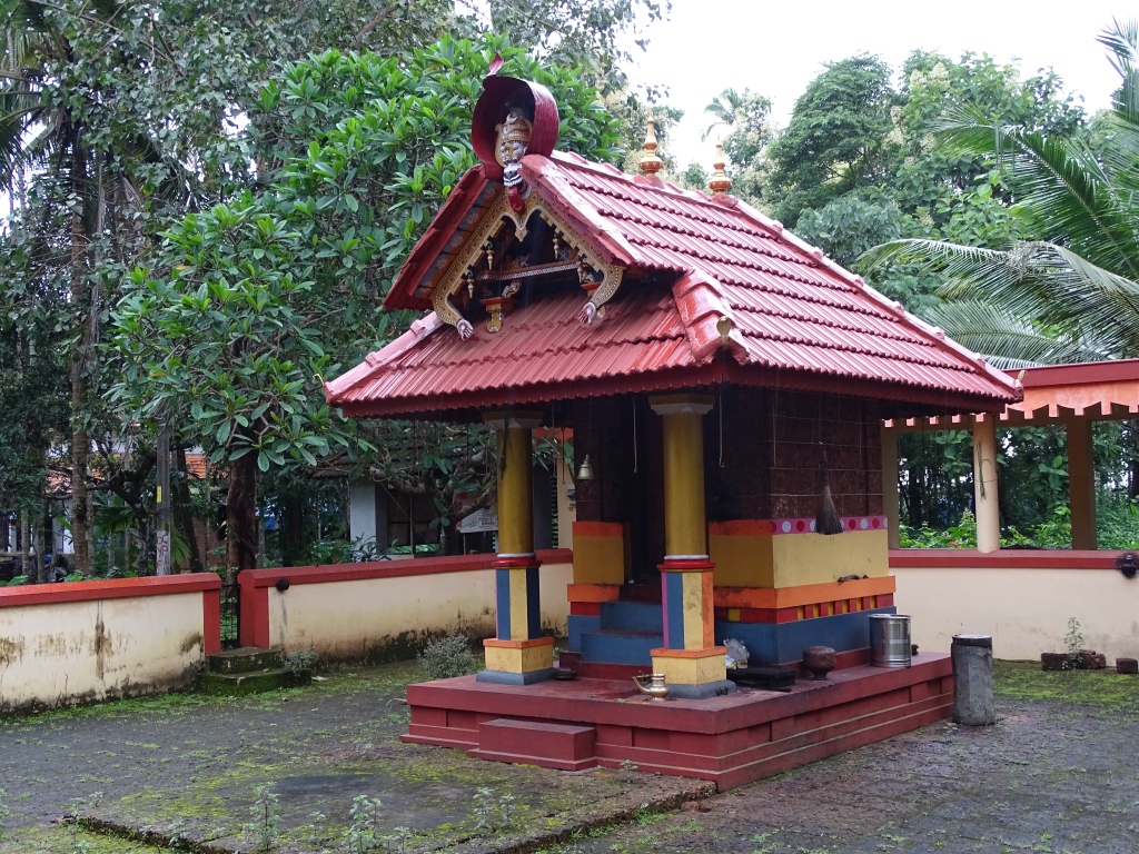 Sub-deity shrine