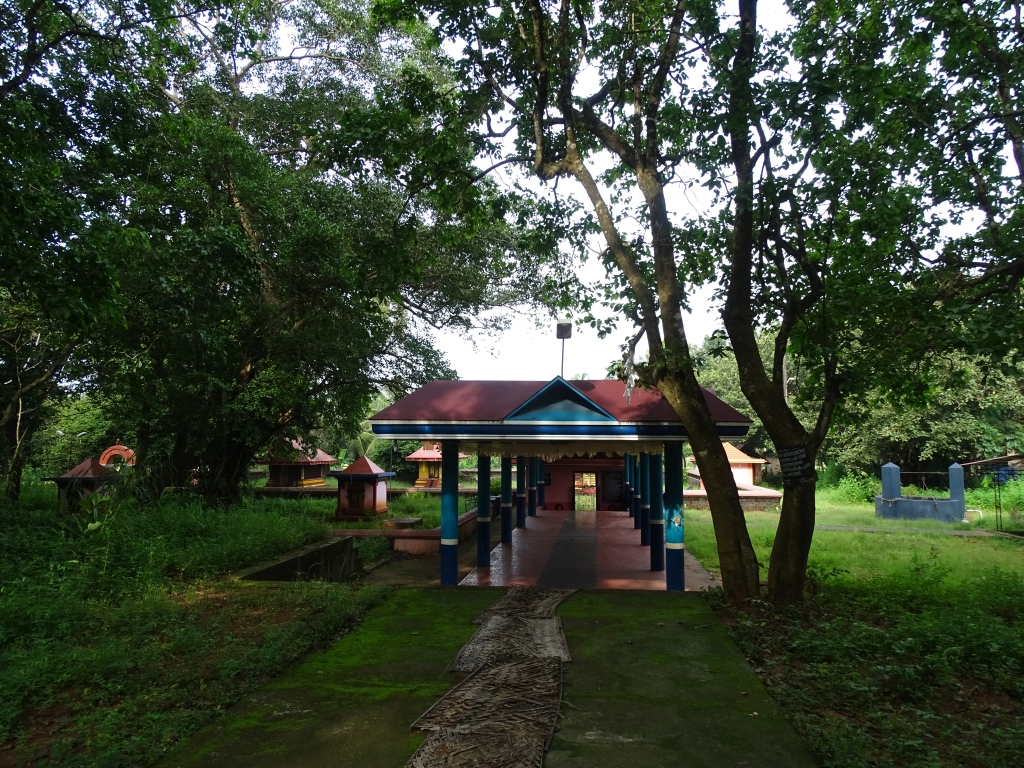 Vaniyillam Someswari Temple, Karivellur