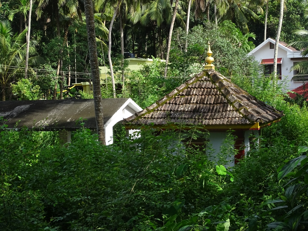 Manikoth Pulluvan Temple