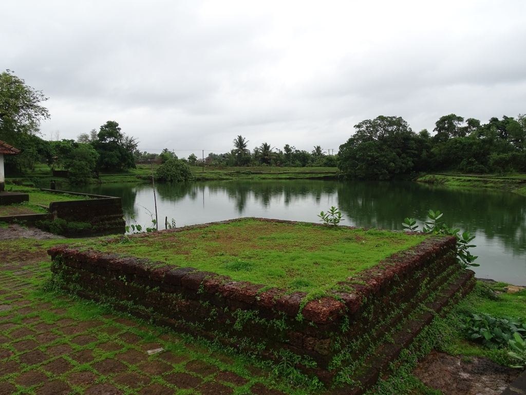 Mujungavu Temple Pond