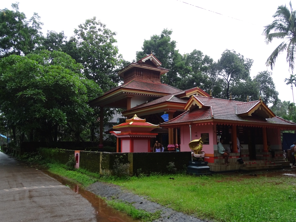 Sree Chamundeswari Temple, Puthiyatheru