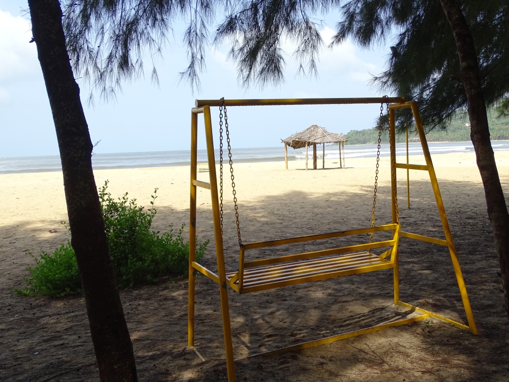 Swing near Chootad beach