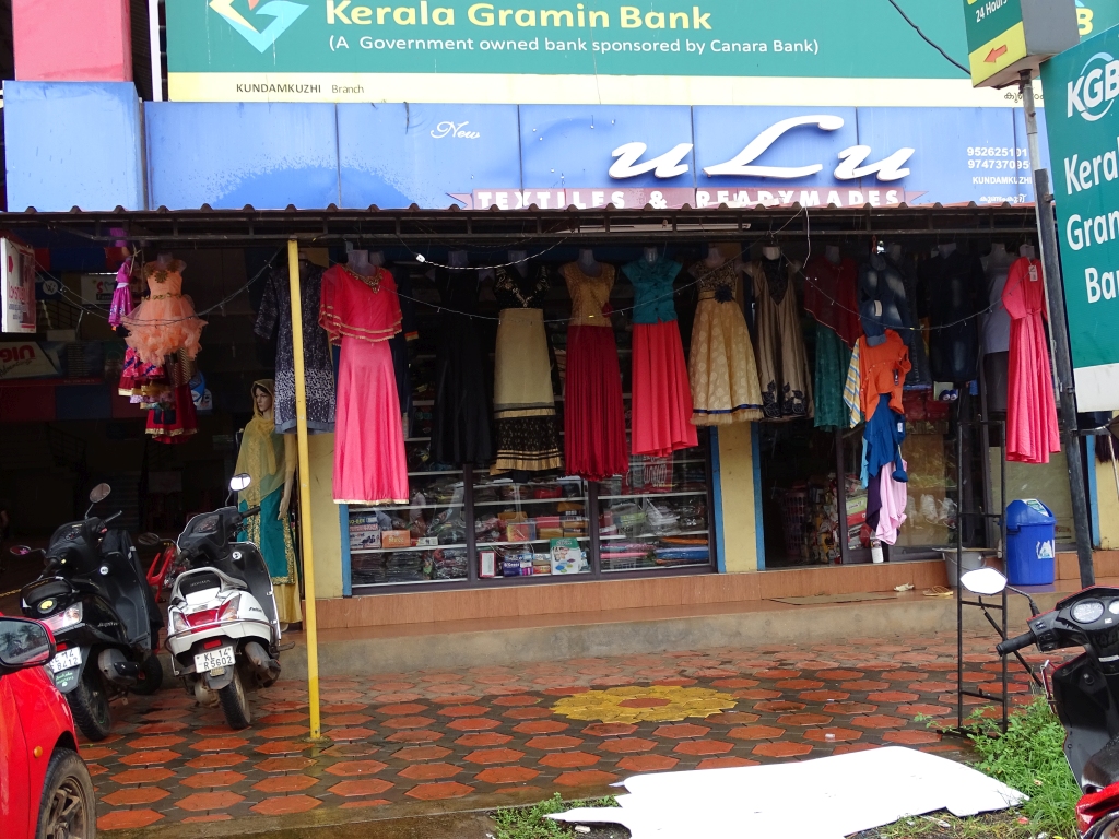 Textile shop at Kundamkuzhi