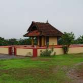 Tharavadu Devasthanam near Mujungavu Temple