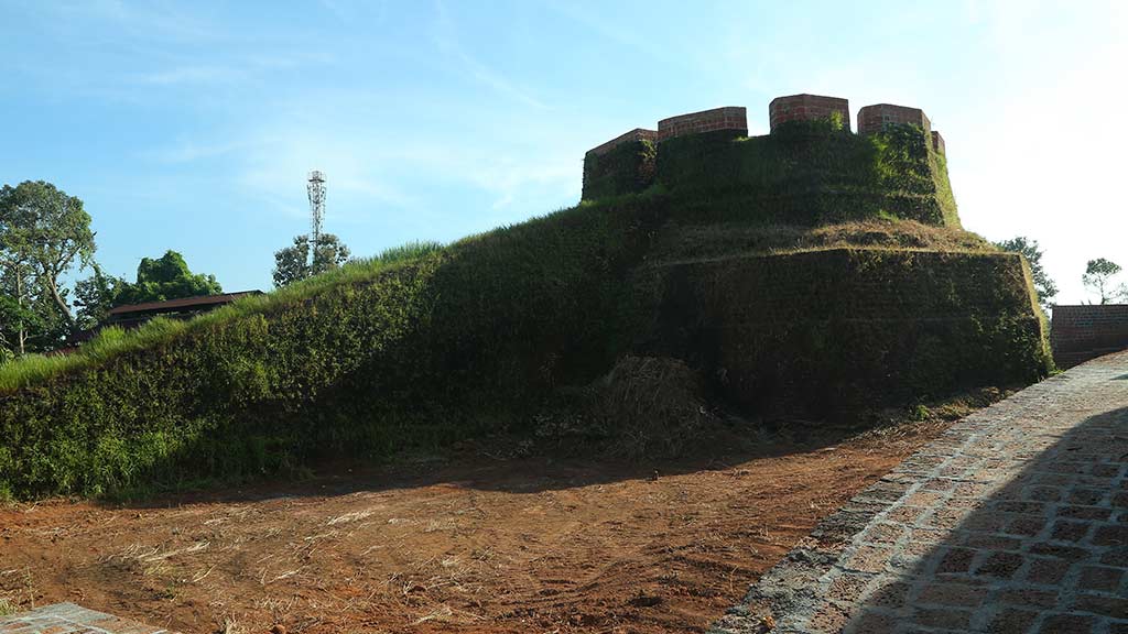 Hosdurg Fort - Tales of the forgotten past