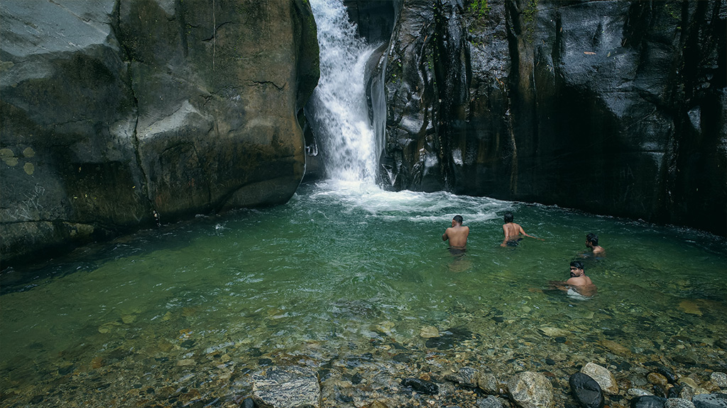 Keralamkundu Waterfalls 