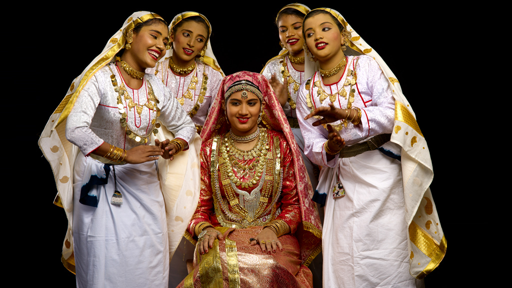 Oppana - the traditional wedding dance of Muslims 