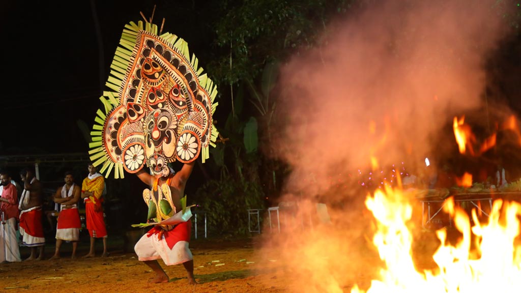 Padayani Kolam