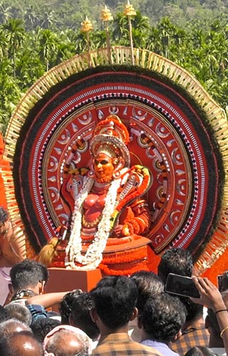 Kanathoor Nalvar Bhoothasthanam