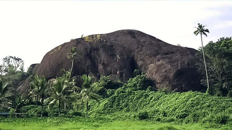 Thekkekudi Cave Temple