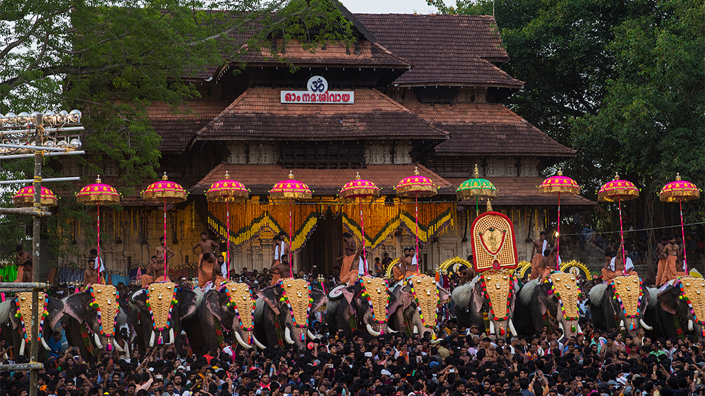 Thrissur Pooram Kerala Festivals Kerala Tourism Thrissur Pooram Kerala Festivals Kerala Tourism
