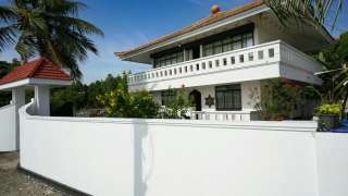 The Island House Home Stay 