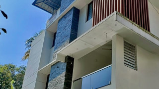 Click here to view the details of BRENDAN HOMESTAY