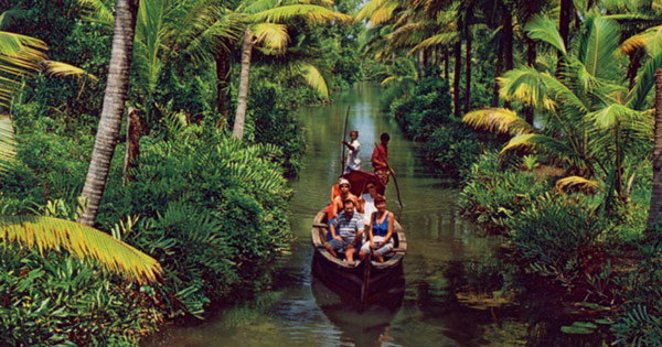 Picture Gallery on Kerala's Backwaters stretches 