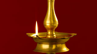 Nilavilakku - the traditional lamp