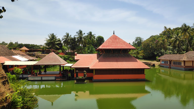 Ananthapura Lake Temple at Kasaragod | Temples in Kasaragod | Kerala Temple Architecture