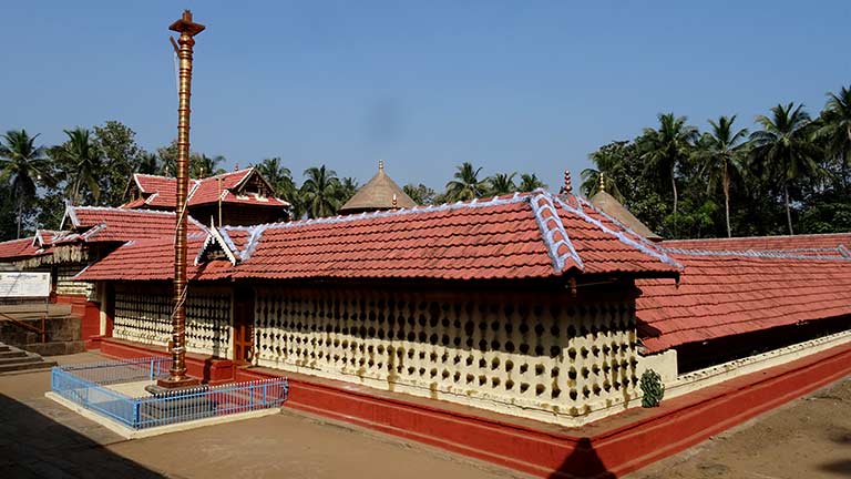 Sree Randu Moorthy Temple, Thiruvalathur