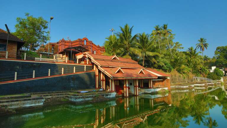 Thiruvangad Sree Ramaswamy Temple pond