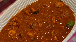 Varutharacha Chicken Curry