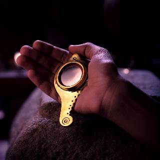 Aranmula Kannadi (Conch- Shaped) | Metal Mirror | Very Small