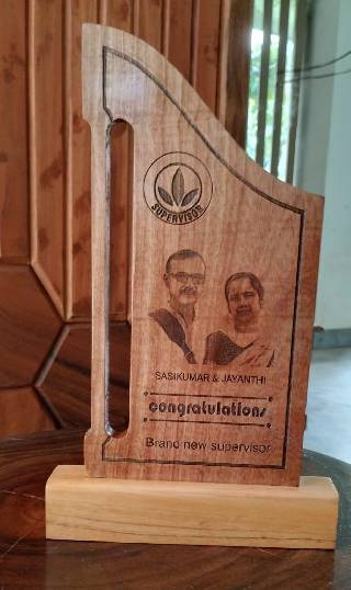 WOODEN MOMENTO